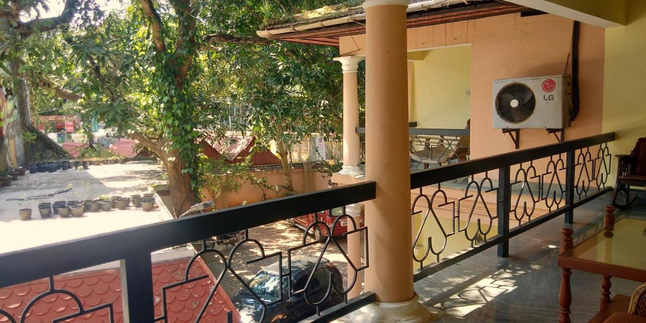 Ballard Bungalow Коччи Экстерьер фото